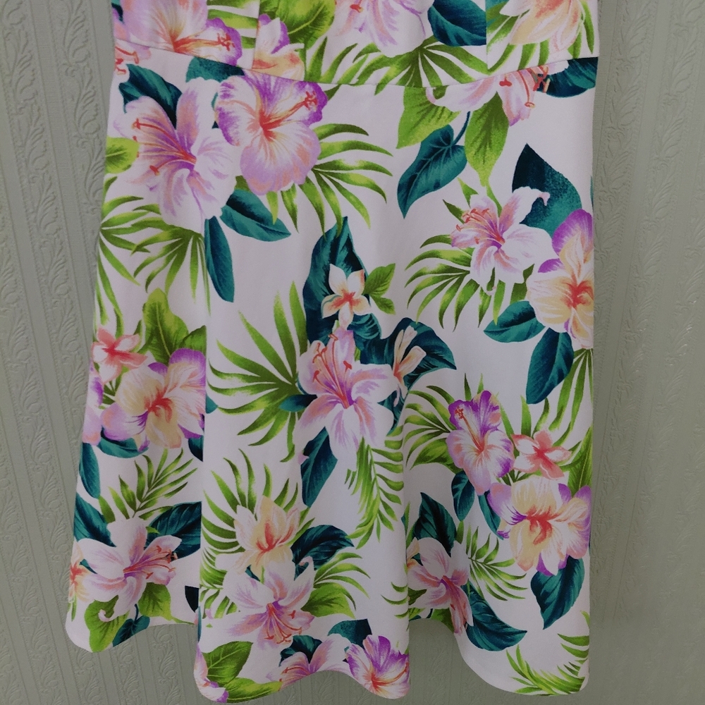 DRESSBARN Floral Sleeveless Dress tropical Paradise Flowy - Picture 2 of 7